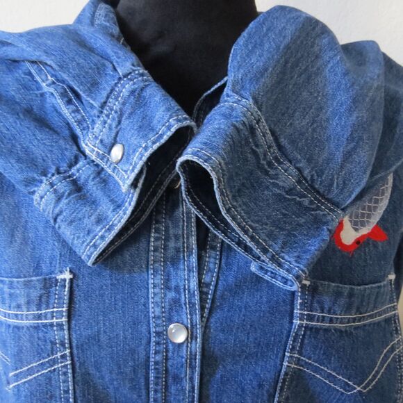 High Sierra Vintage 90's Women's Denim Shirt with Embroidered Koi Fish XL EUC - Picture 6 of 9
